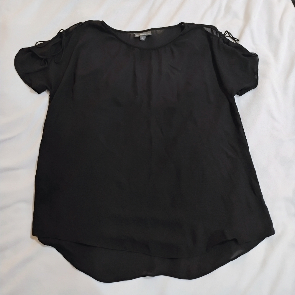 BOLD elements Elegant Black Blouse